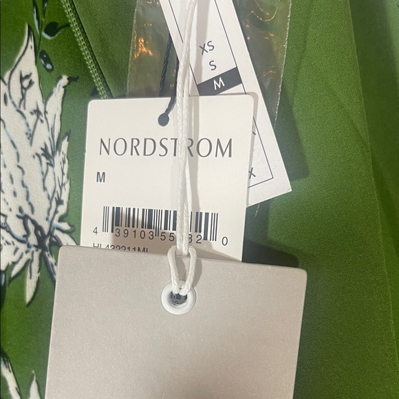 Chic Green Floral Long Sleeve Dress - Picture 8 of 10